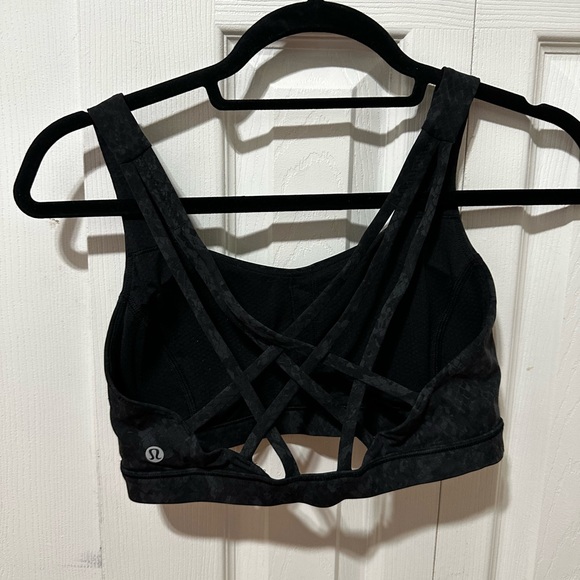 Lululemon Free to be Serene Bra, Size 6, Black Camo Mix - Picture 3 of 5